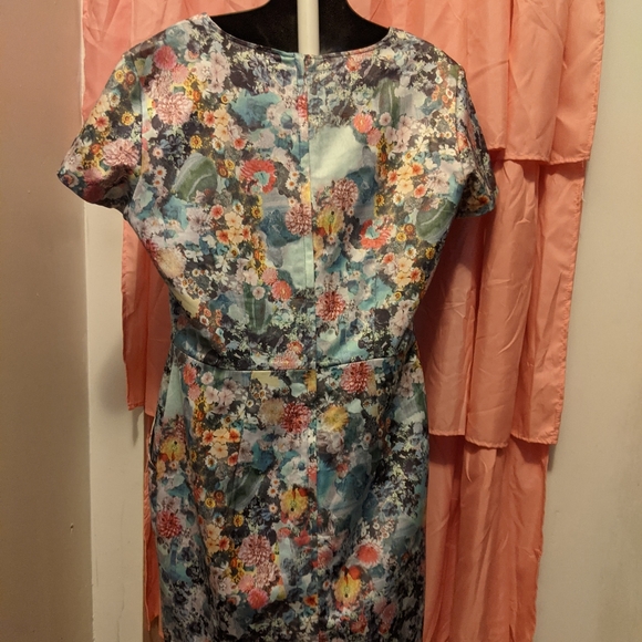 HM Dress - Picture 2 of 4